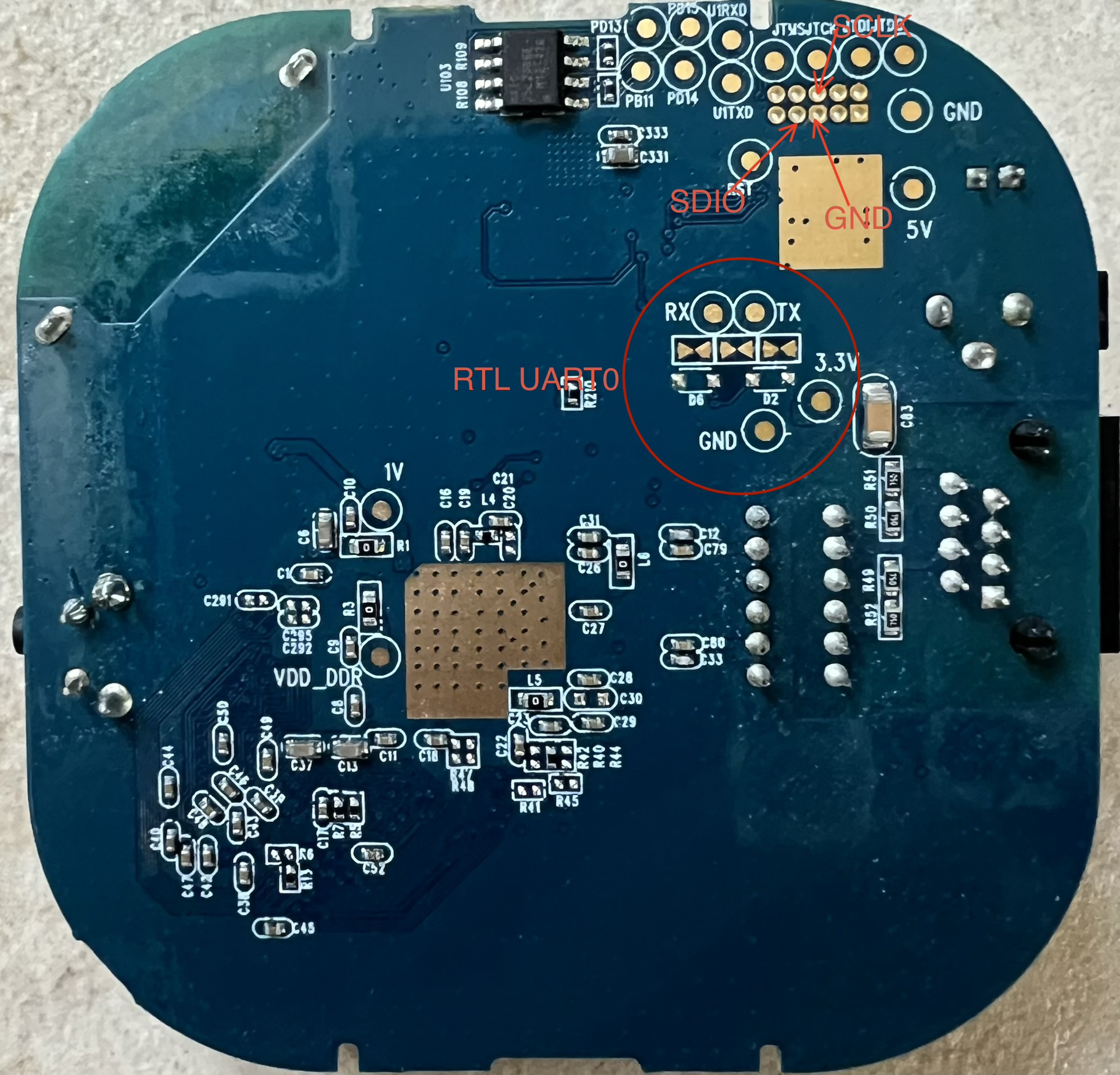 Sengled E39-G8C back PCB with RTL UART0 RX, TX, ground and voltage pads annotated