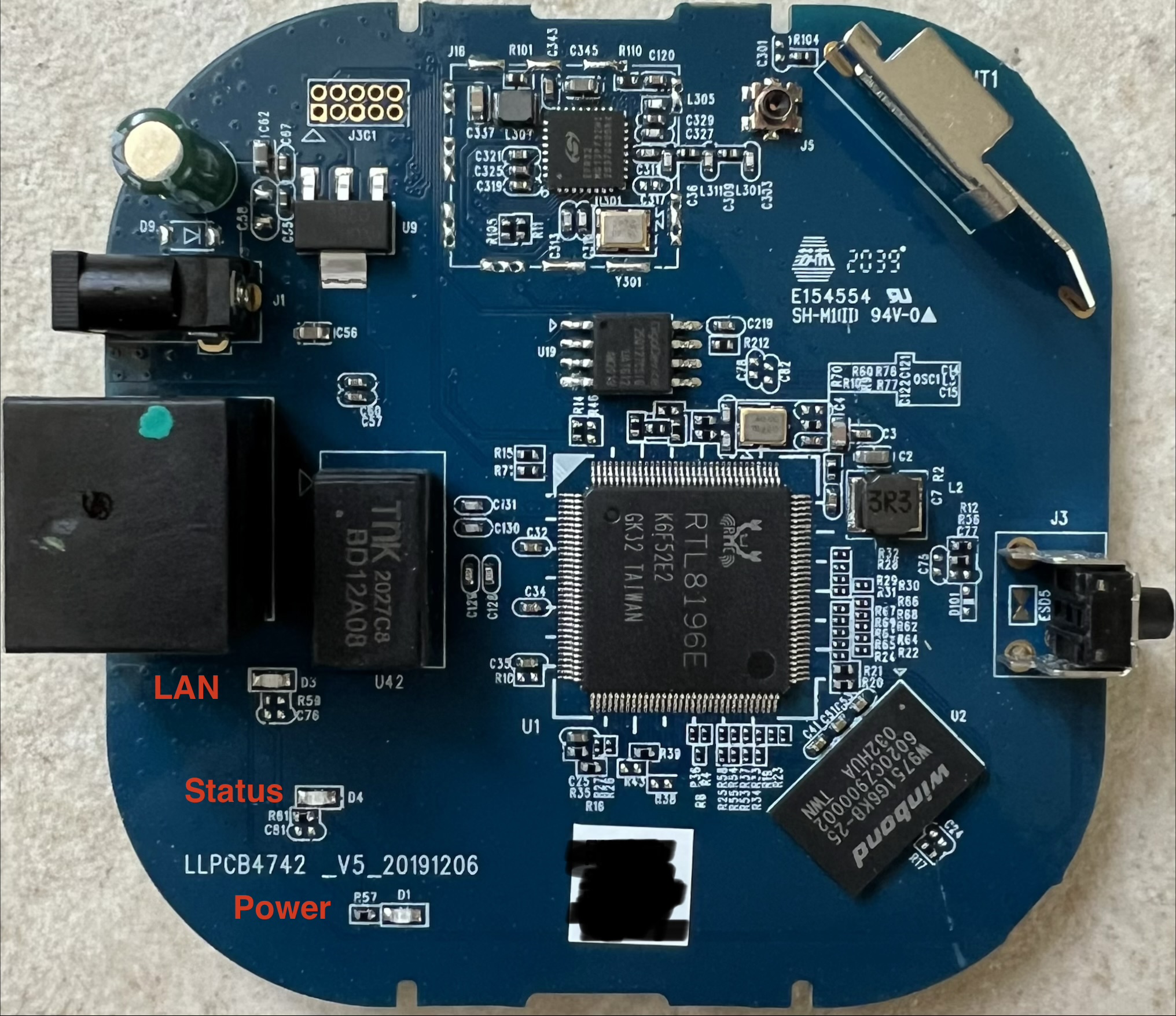 Sengled E39-G8C front PCB with major components marked